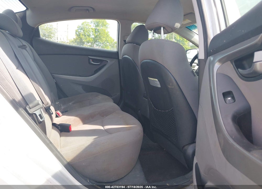 2014 HYUNDAI ELANTRA VIN: KMHDH4AE3EU142057