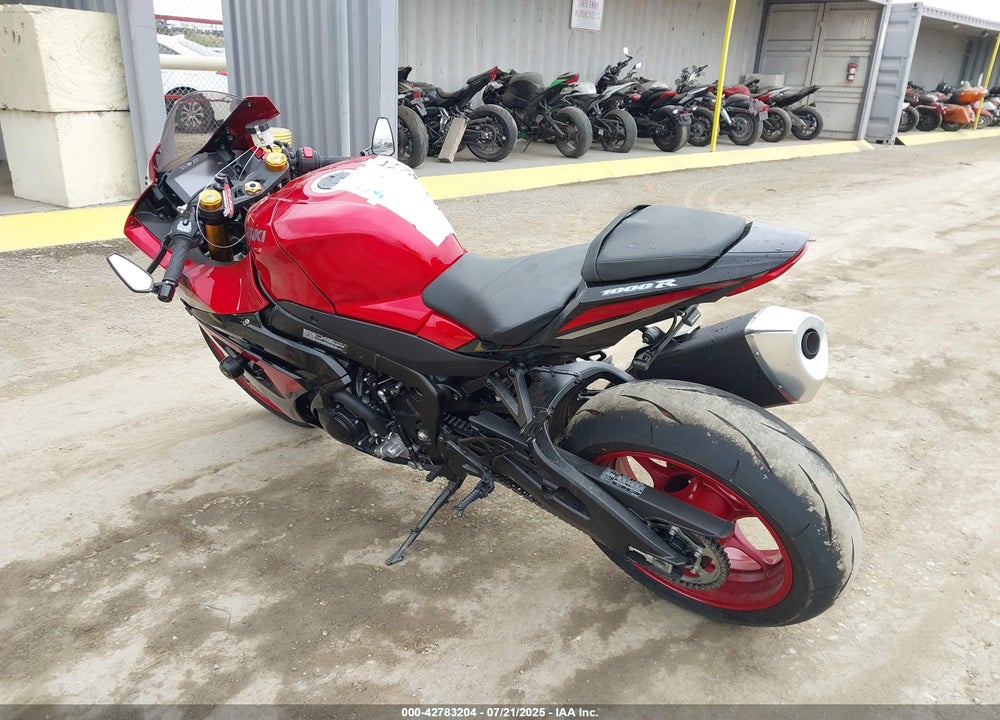 2025 SUZUKI GSX-R1000 R VIN: JS1DM11M9S7100115