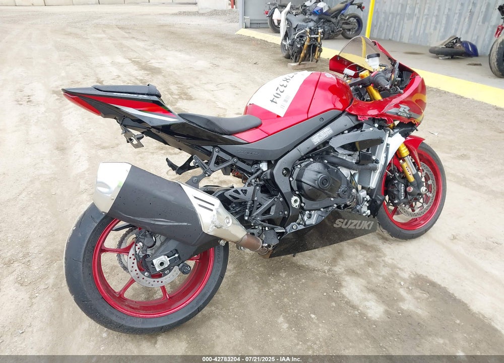 2025 SUZUKI GSX-R1000 R VIN: JS1DM11M9S7100115