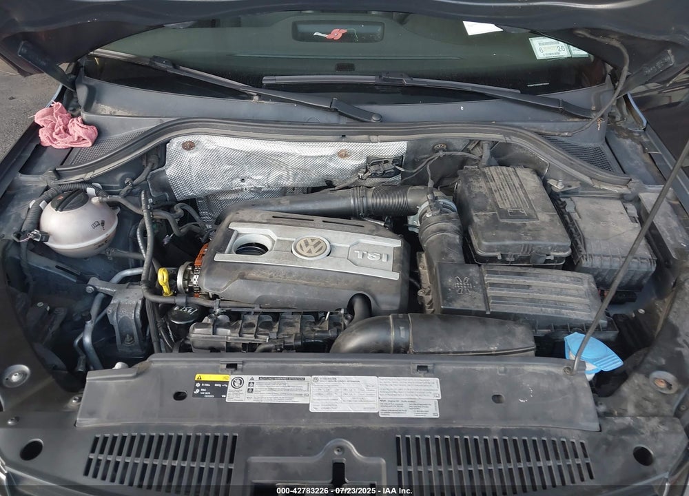 2016 VOLKSWAGEN TIGUAN VIN: WVGBV7AX8GW538964