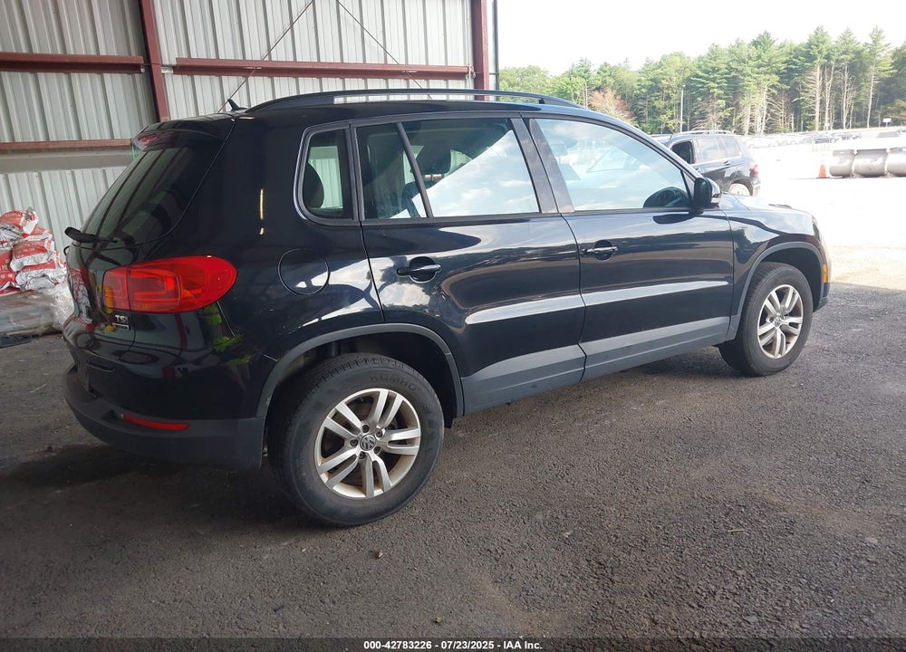 2016 VOLKSWAGEN TIGUAN VIN: WVGBV7AX8GW538964