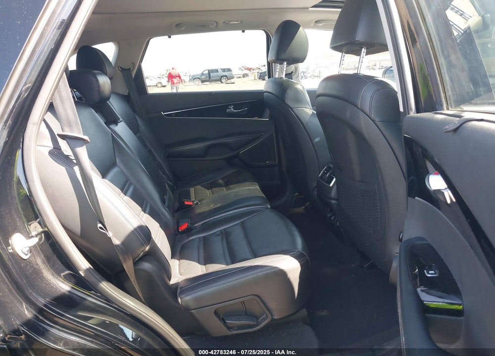 2019 KIA SORENTO VIN: 5XYPK4A51KG460839