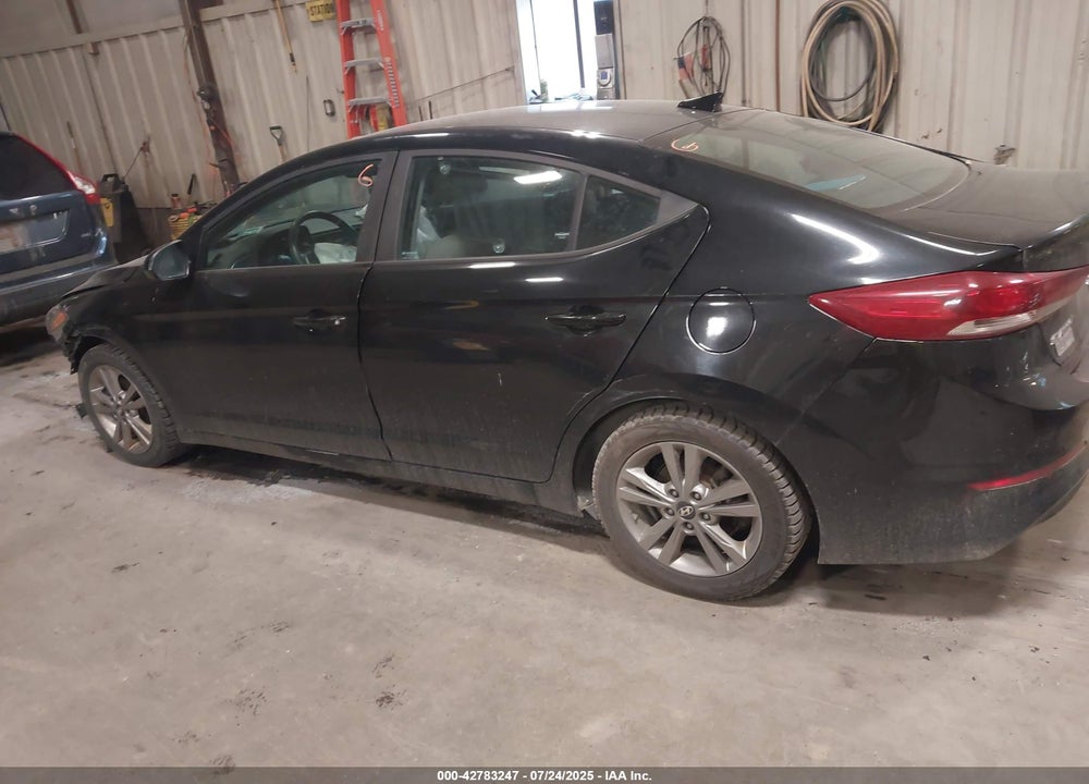 2018 HYUNDAI ELANTRA VIN: KMHD84LF2JU504315