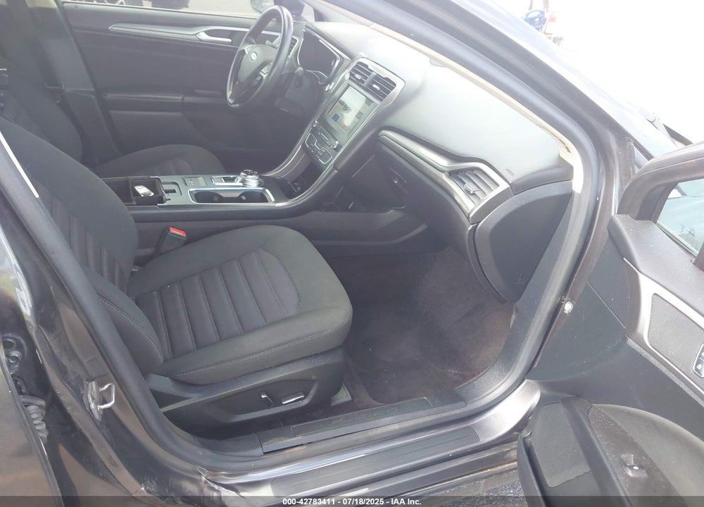 2017 FORD FUSION VIN: 3FA6P0HD6HR122148