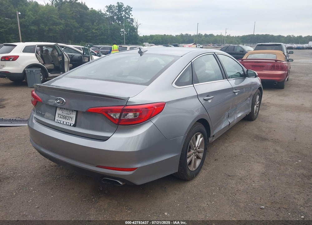 2016 HYUNDAI SONATA VIN: 5NPE24AF1GH316837
