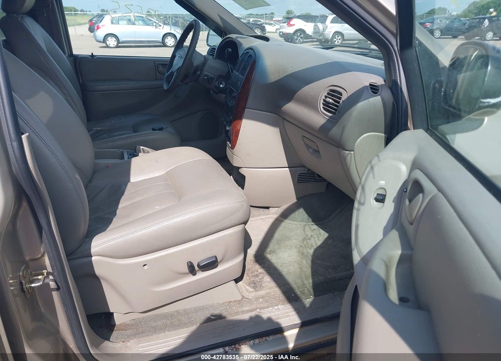 2004 CHRYSLER TOWN & COUNTRY TOURING VIN: 2C4GP54L24R504590