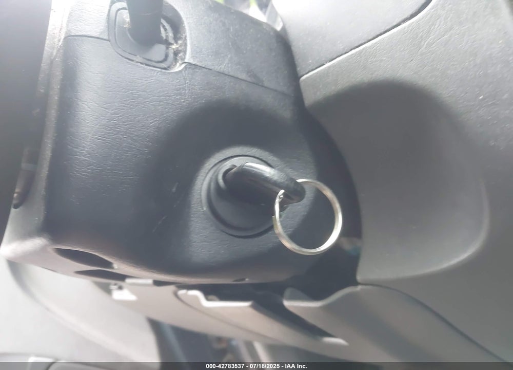 2006 FORD ESCAPE VIN: 1FMYU02Z66KA53989