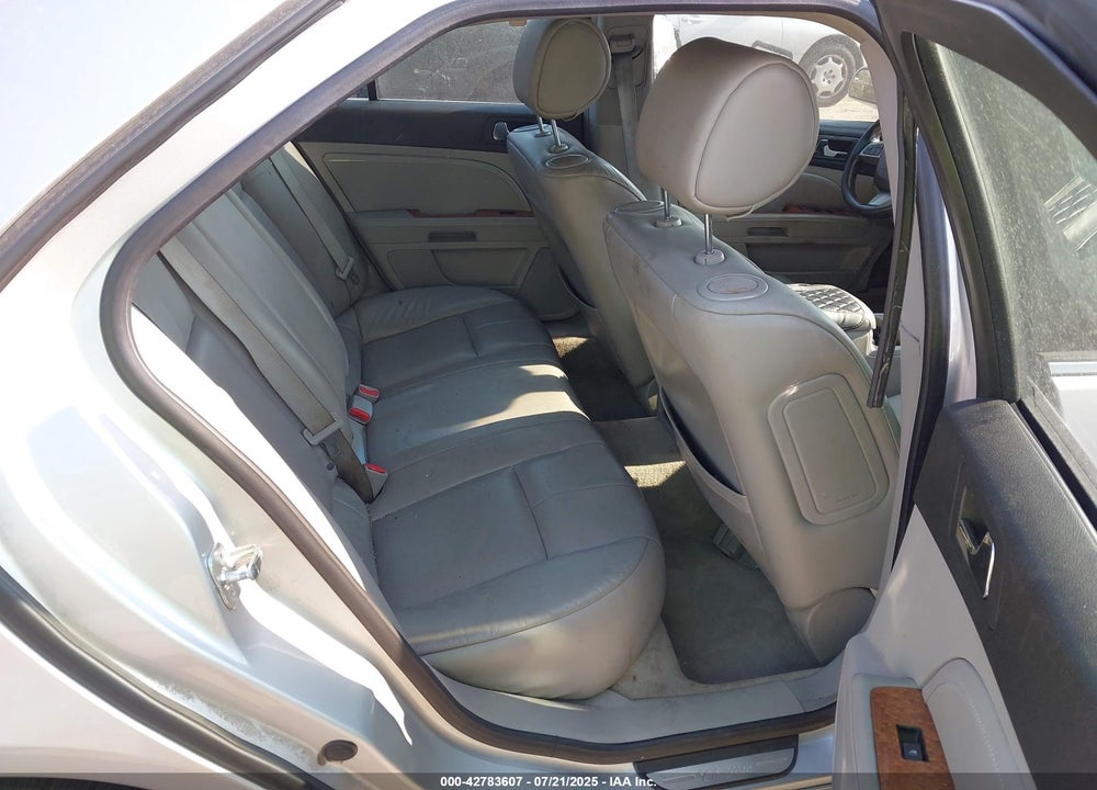 2011 CADILLAC STS VIN: 1G6DW6EDXB0122773