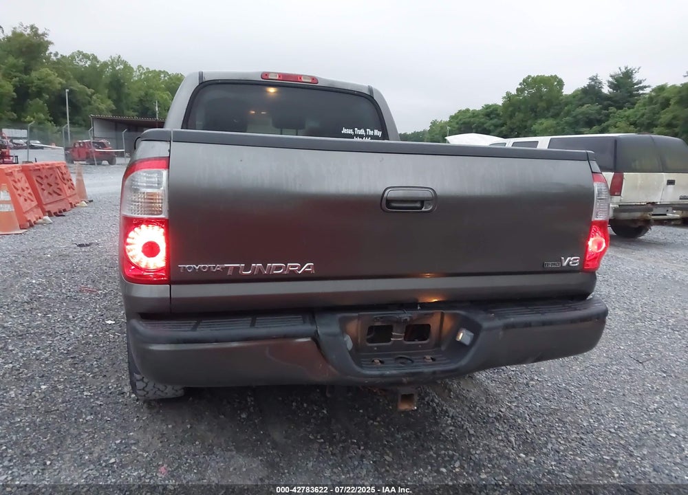 2005 TOYOTA TUNDRA LIMITED V8 VIN: 5TBET38105S485944