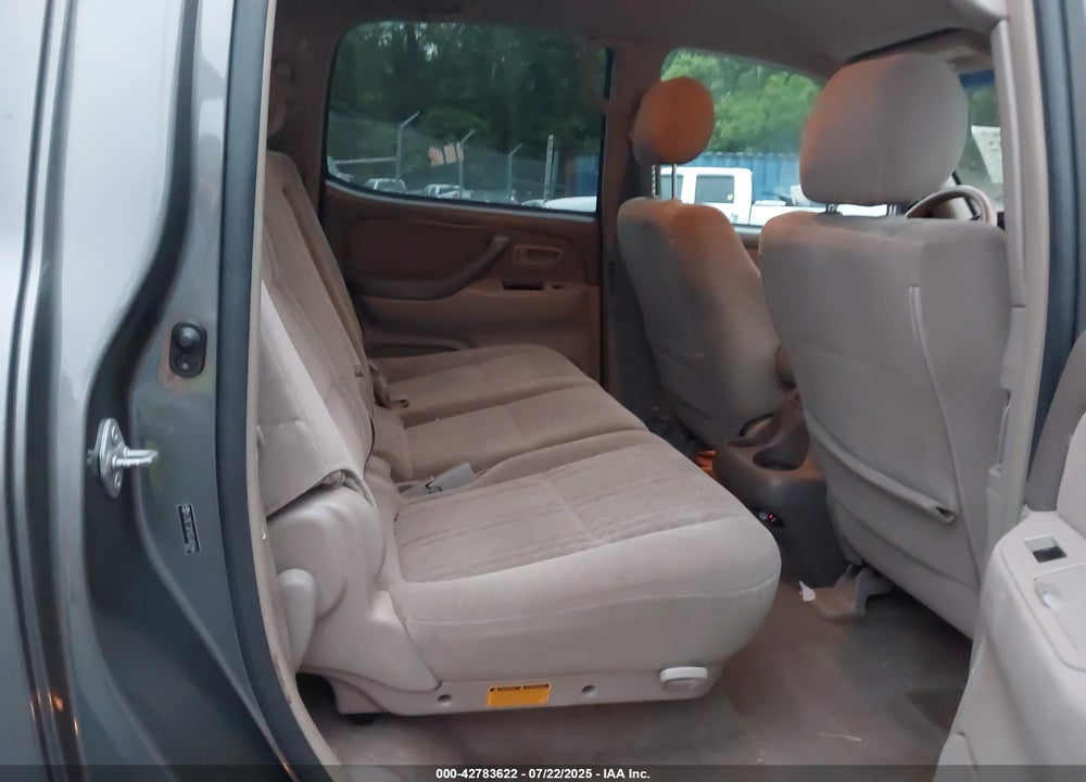 2005 TOYOTA TUNDRA LIMITED V8 VIN: 5TBET38105S485944