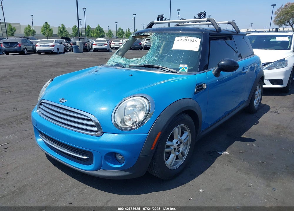 2013 MINI COOPER VIN: WMWSU3C58DT374590