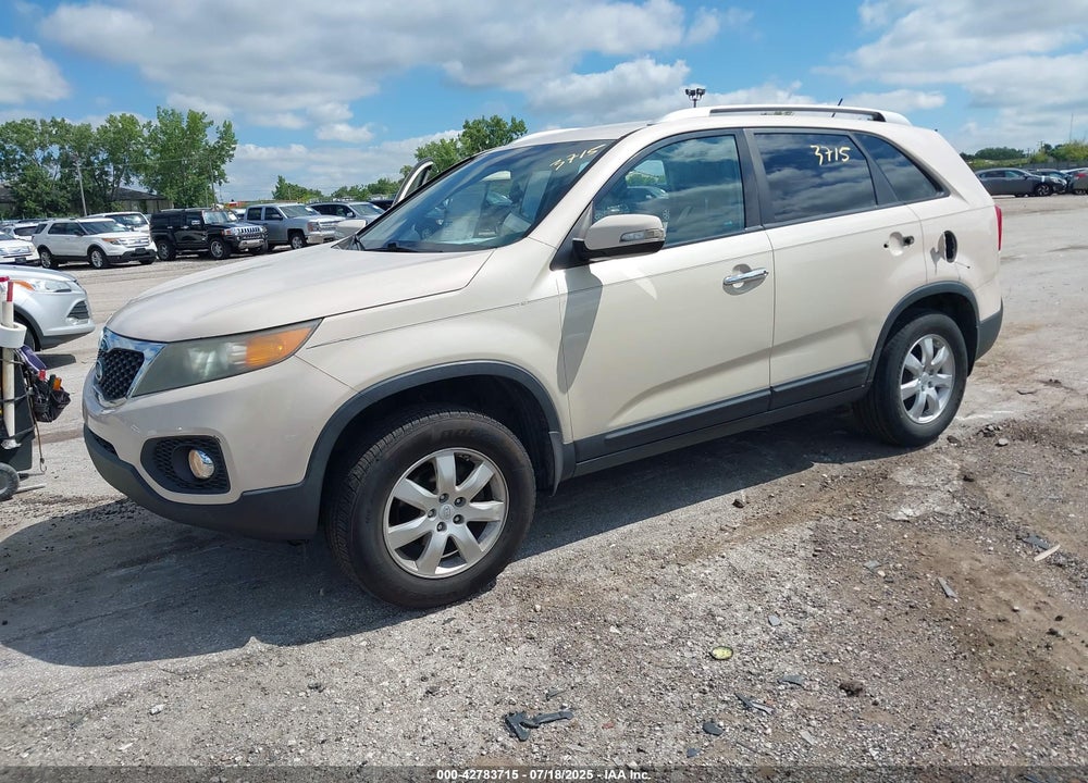 2011 KIA SORENTO LX VIN: 5XYKT4A17BG143166