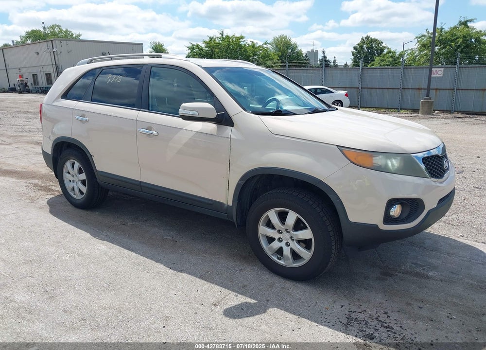 2011 KIA SORENTO LX VIN: 5XYKT4A17BG143166