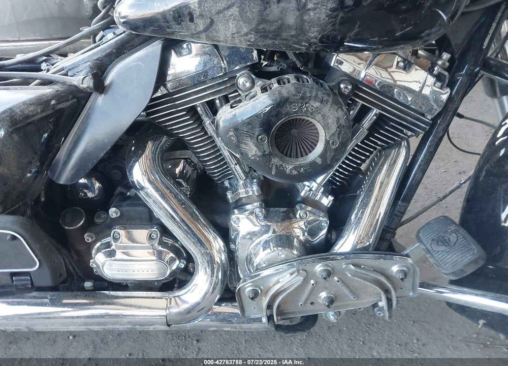 2012 HARLEY-DAVIDSON FLTRU ROAD GLIDE ULTRA VIN: 1HD1KGM17CB690007