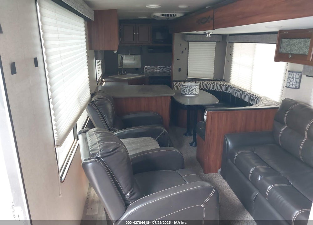 2018 HEARTLAND TRAVEL TRAILER VIN: 5SFNB3721JN354104