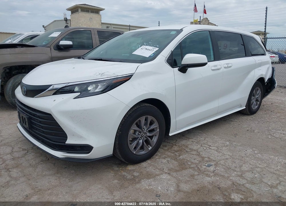 2025 TOYOTA SIENNA VIN: 5TDKRKEC3SS240625