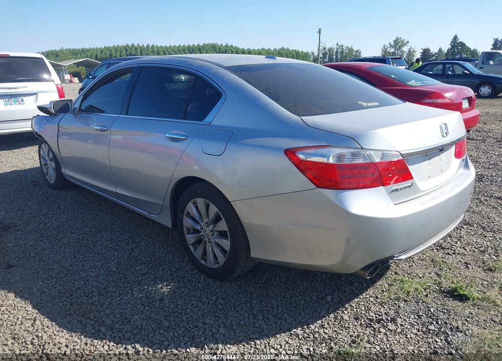 2015 HONDA ACCORD EX-L V-6 VIN: 1HGCR3F85FA020900