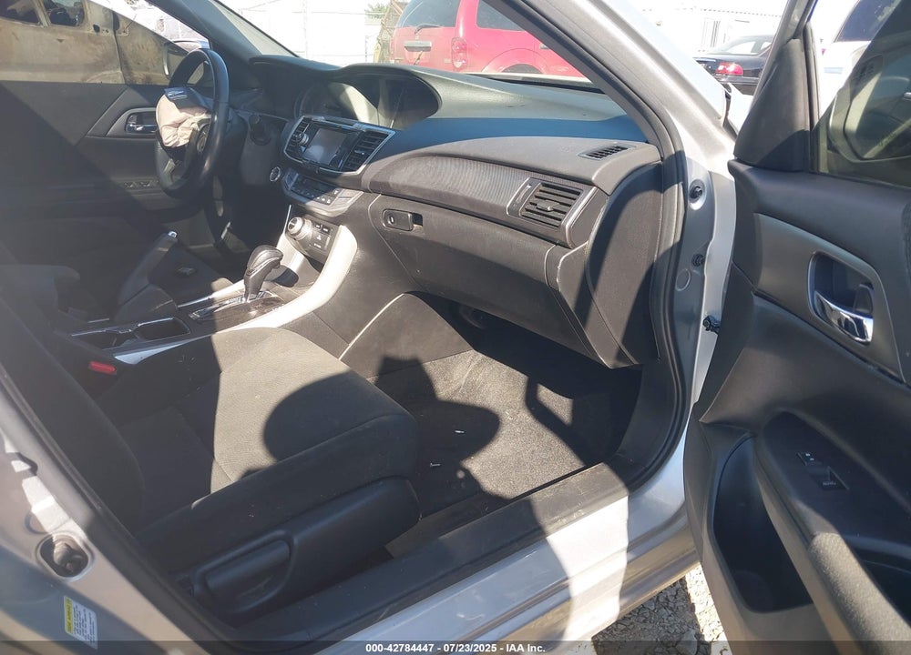 2015 HONDA ACCORD EX-L V-6 VIN: 1HGCR3F85FA020900