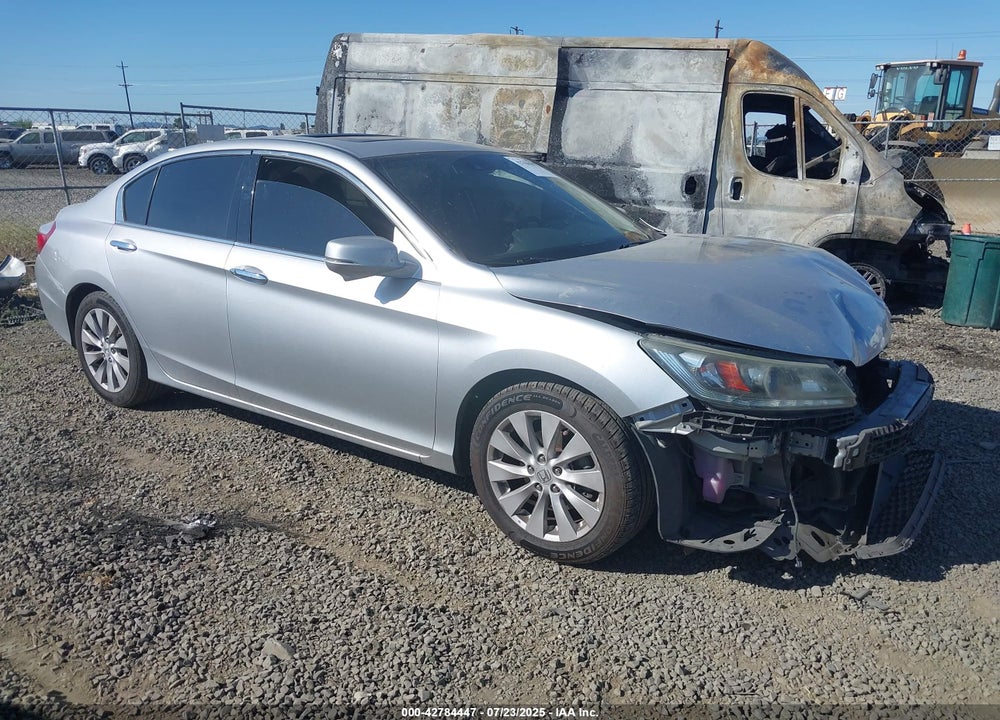 2015 HONDA ACCORD EX-L V-6 VIN: 1HGCR3F85FA020900