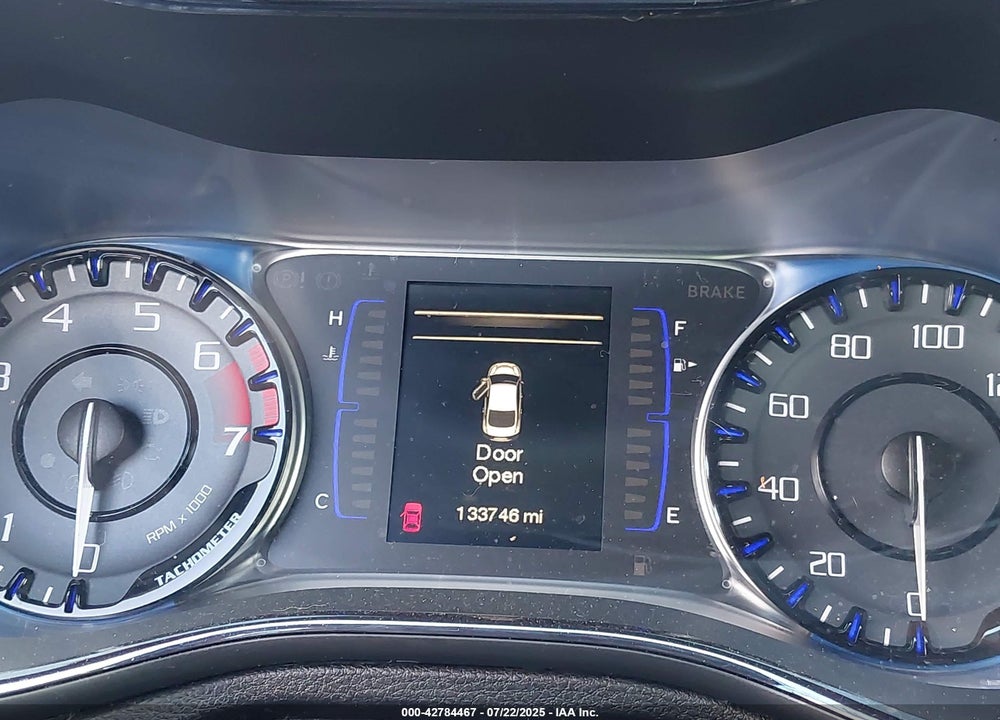 2015 CHRYSLER 200 VIN: 1C3CCCBB1FN555592