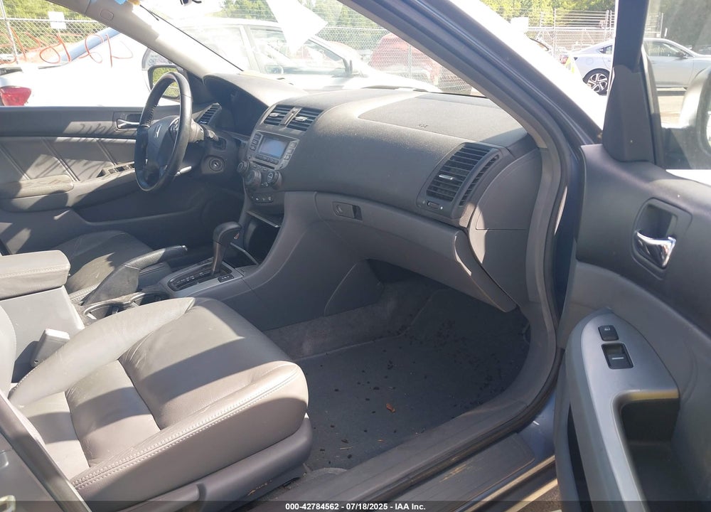 2007 HONDA ACCORD VIN: 1HGCM56867A072855