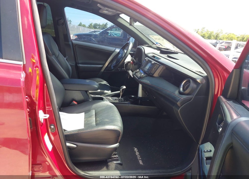 2018 TOYOTA RAV4 VIN: JTMNFREV1JD125550
