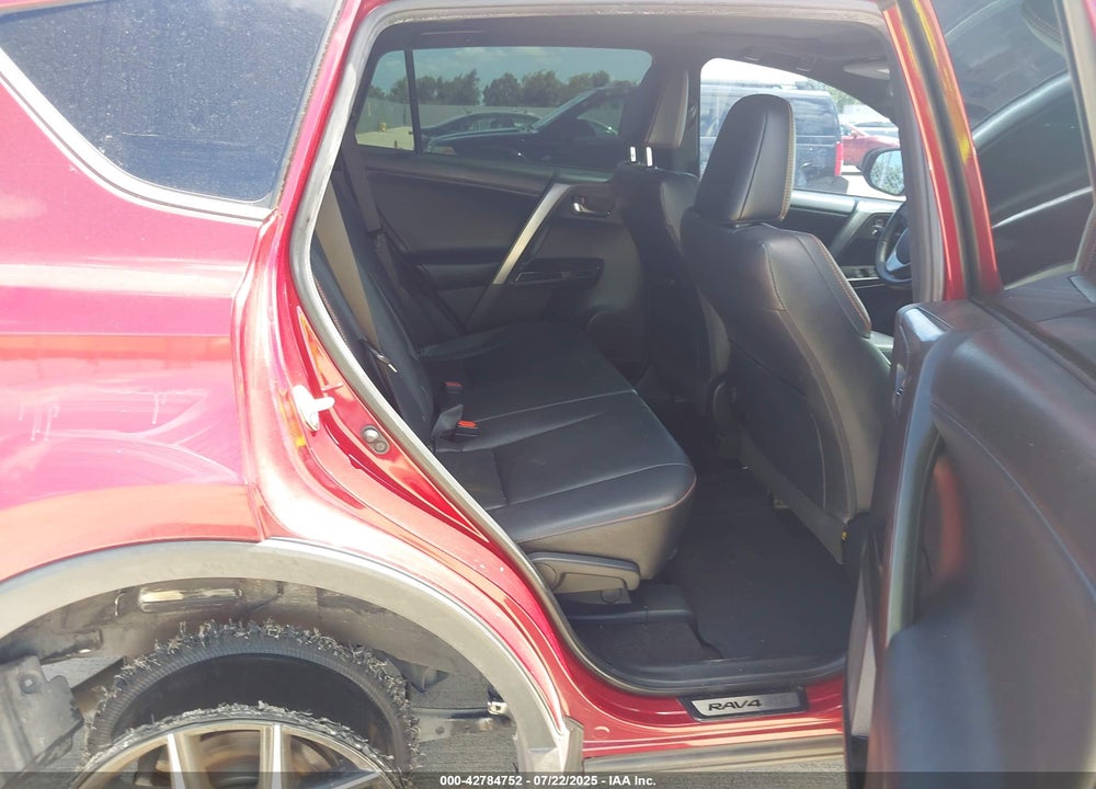2018 TOYOTA RAV4 VIN: JTMNFREV1JD125550