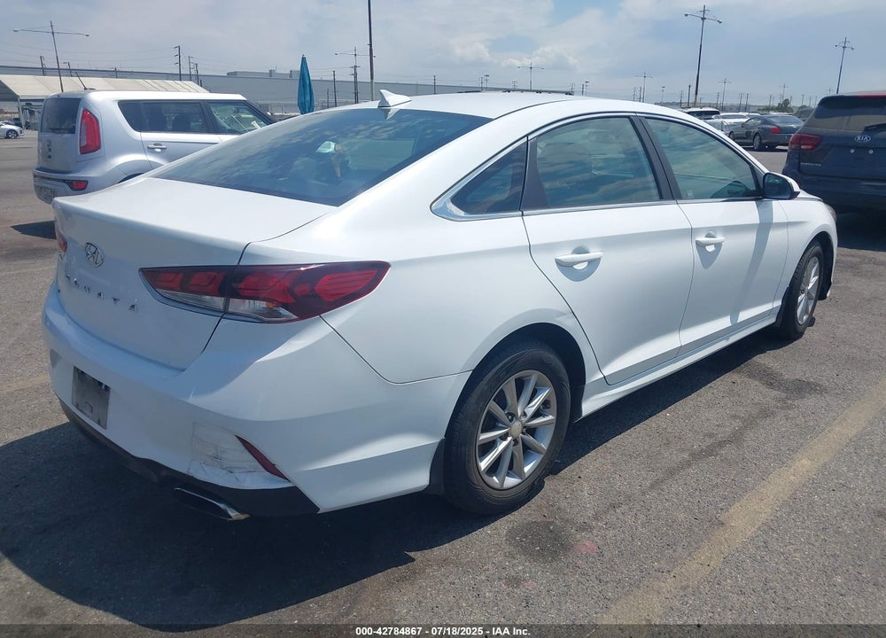 2018 HYUNDAI SONATA VIN: 5NPE24AF7JH702217
