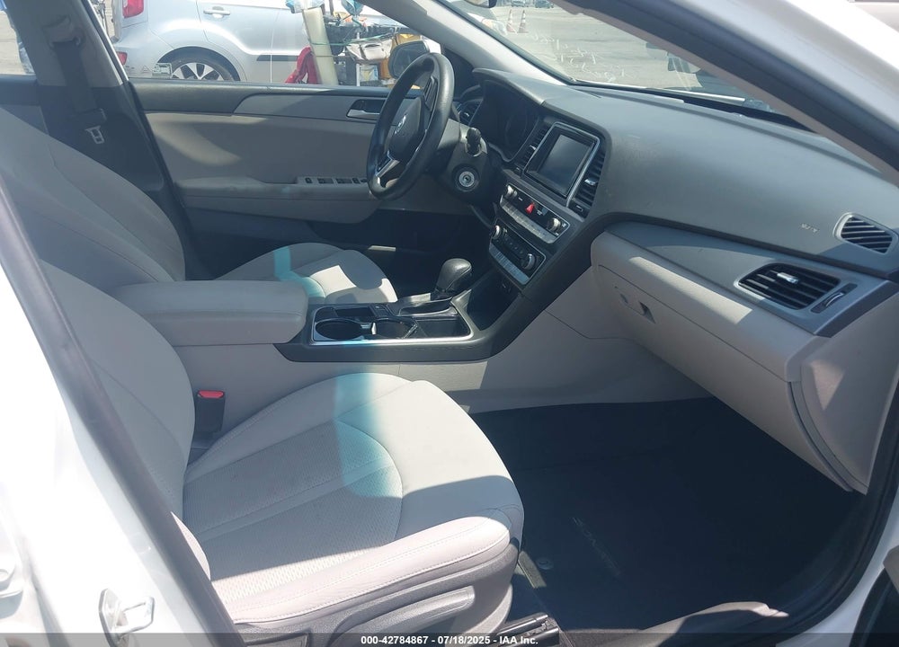 2018 HYUNDAI SONATA VIN: 5NPE24AF7JH702217