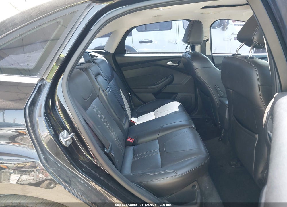 2012 FORD FOCUS VIN: 1FAHP3H25CL305072
