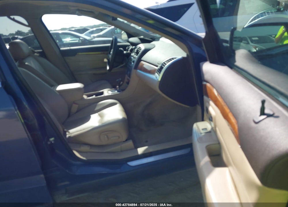2009 CADILLAC SRX VIN: 1GYEE437090118712
