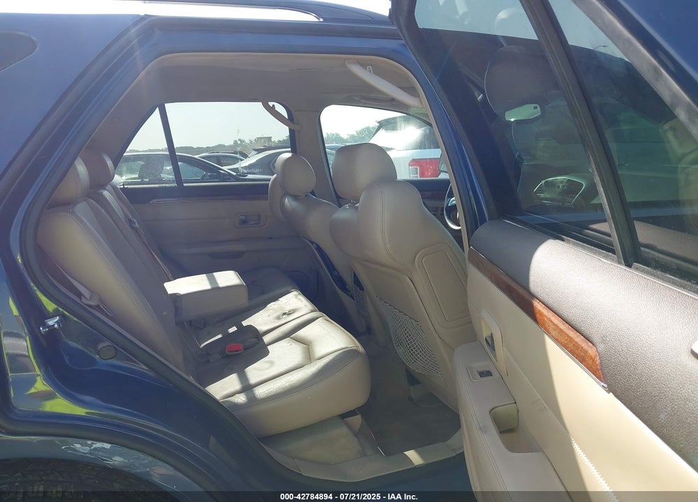 2009 CADILLAC SRX VIN: 1GYEE437090118712