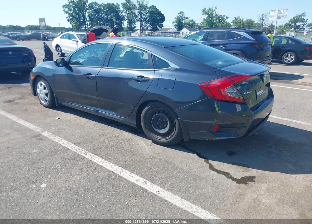 2018 HONDA CIVIC VIN: 2HGFC2F52JH520022