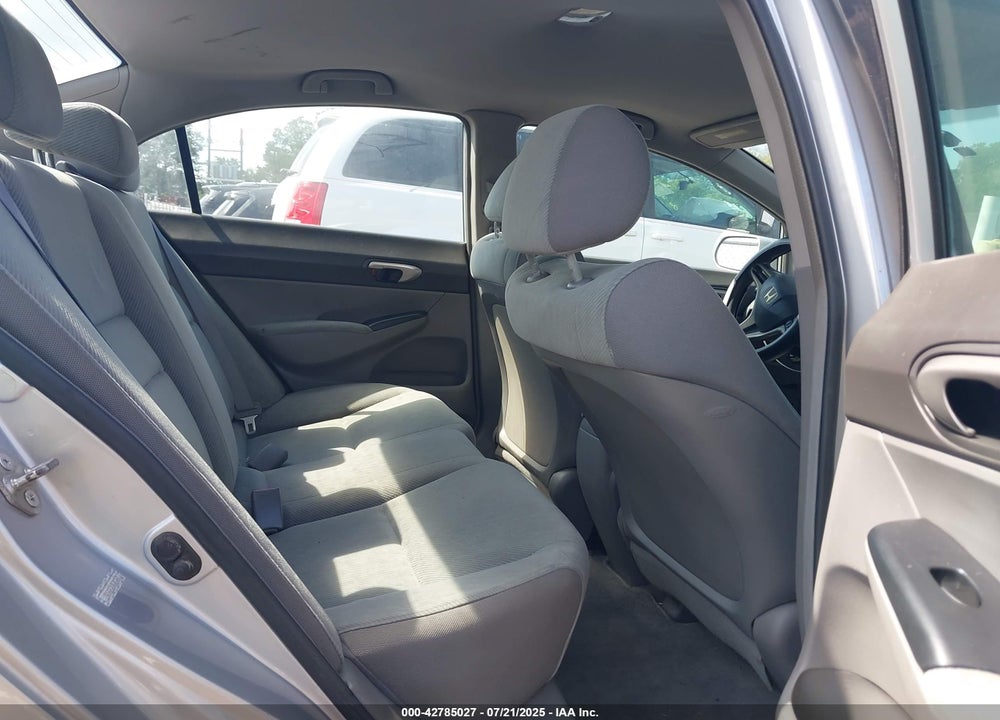 2011 HONDA CIVIC VIN: 19XFA1F51BE015875