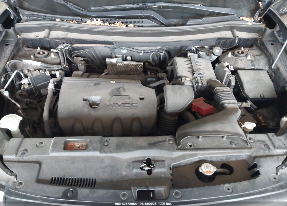 2014 MITSUBISHI OUTLANDER ES VIN: JA4AD2A39EZ002288