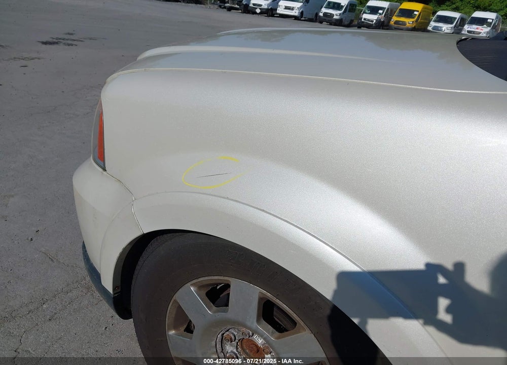 2005 LINCOLN NAVIGATOR VIN: 5LMFU28595LJ22574