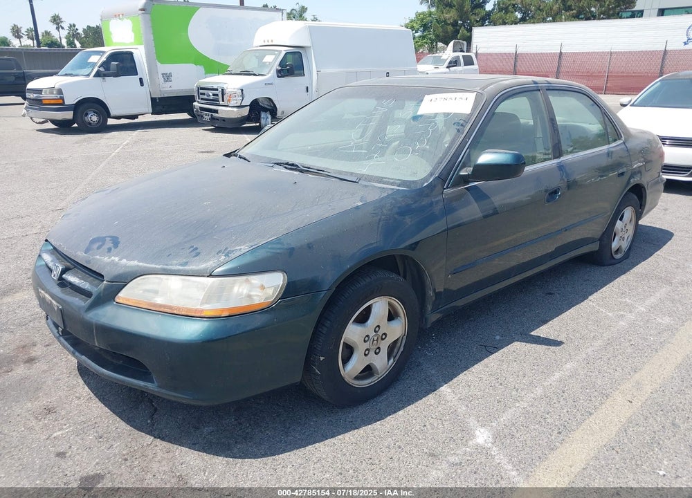 2000 HONDA ACCORD 3.0 EX VIN: 1HGCG1658YA091141