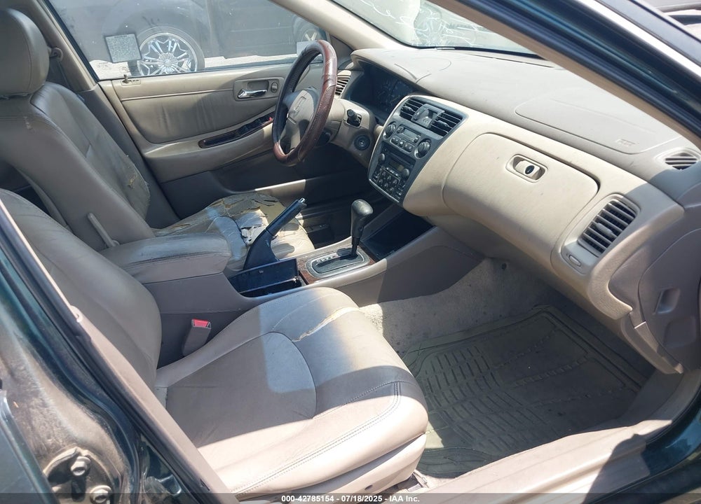 2000 HONDA ACCORD 3.0 EX VIN: 1HGCG1658YA091141