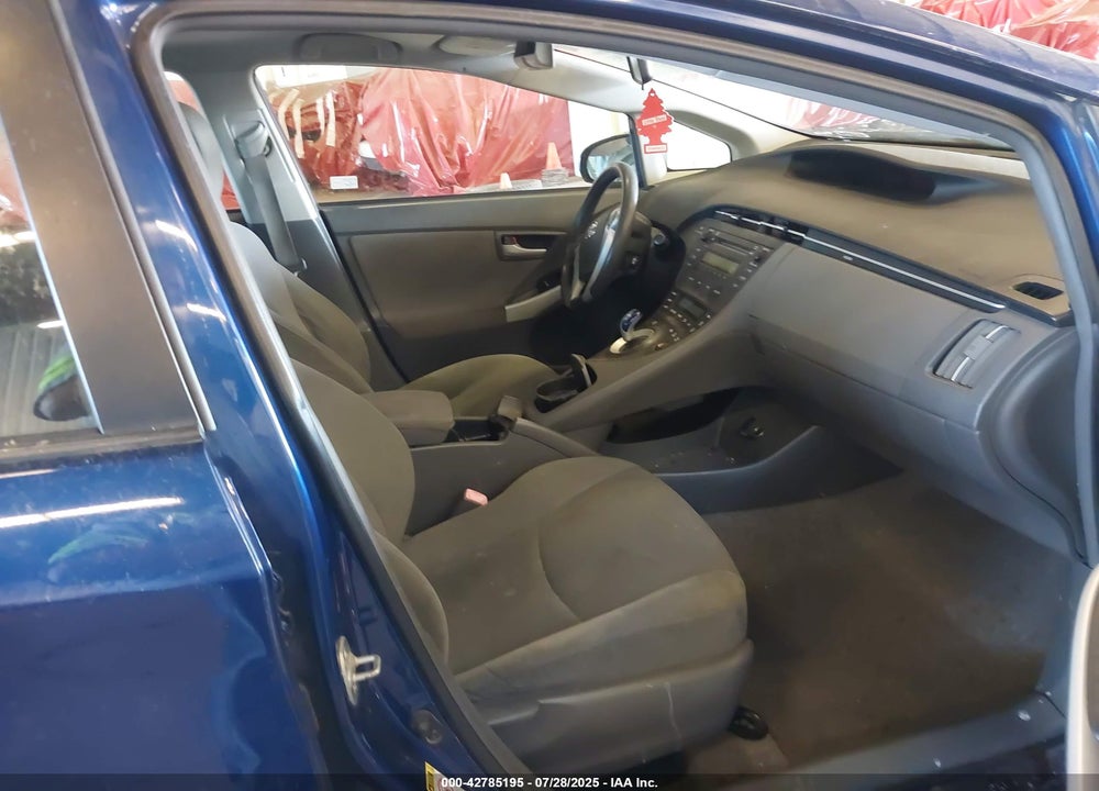 2011 TOYOTA PRIUS TWO VIN: JTDKN3DU3B1443166