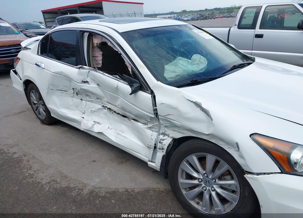 2012 HONDA ACCORD VIN: 1HGCP3F8XCA012650