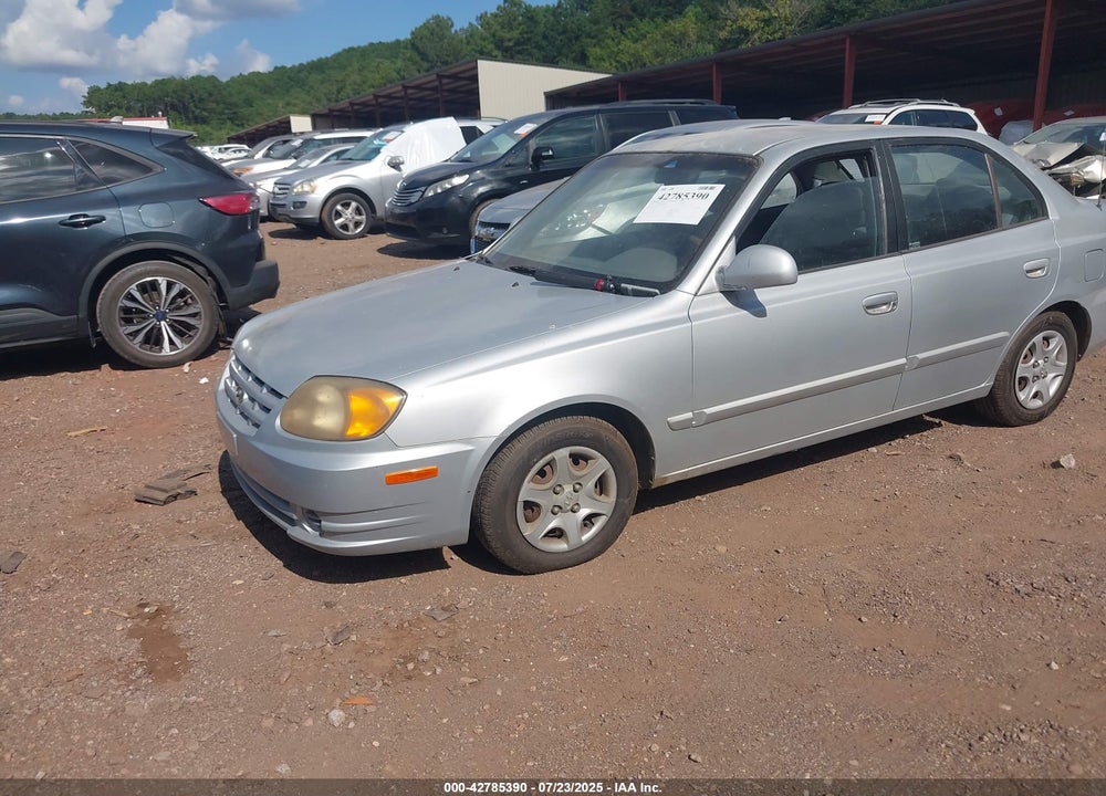 2005 HYUNDAI ACCENT GLS VIN: KMHCG45C65U667055