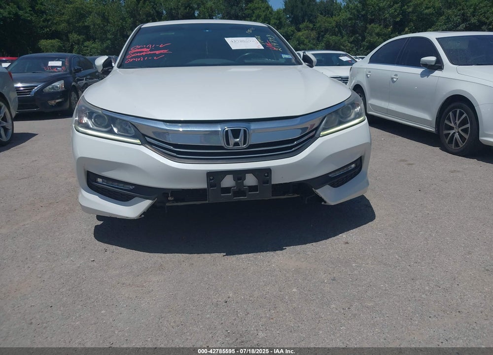 2017 HONDA ACCORD VIN: 1HGCR2F5XHA214793