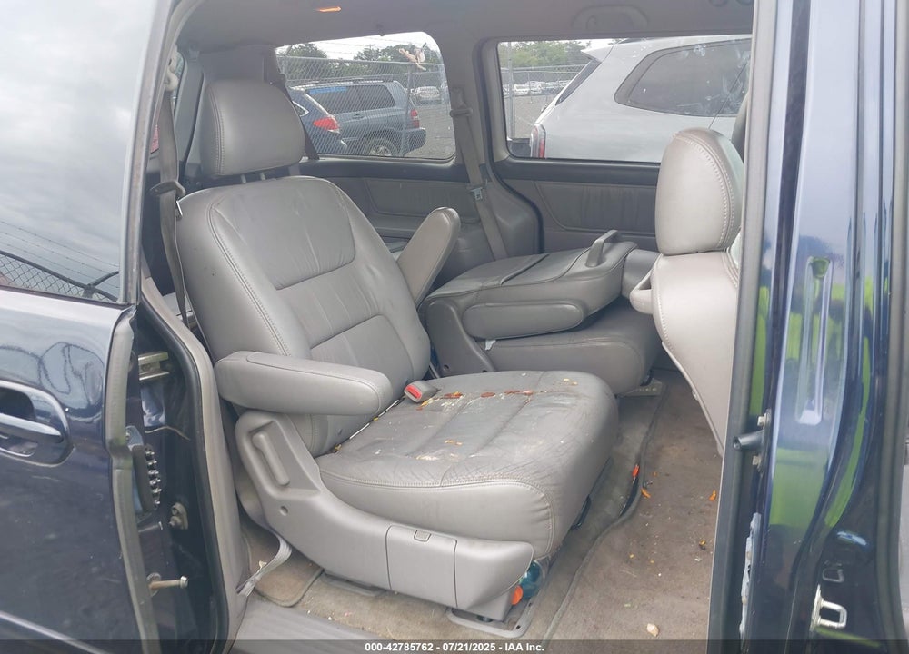 2004 HONDA ODYSSEY EX-L VIN: 5FNRL18954B010781