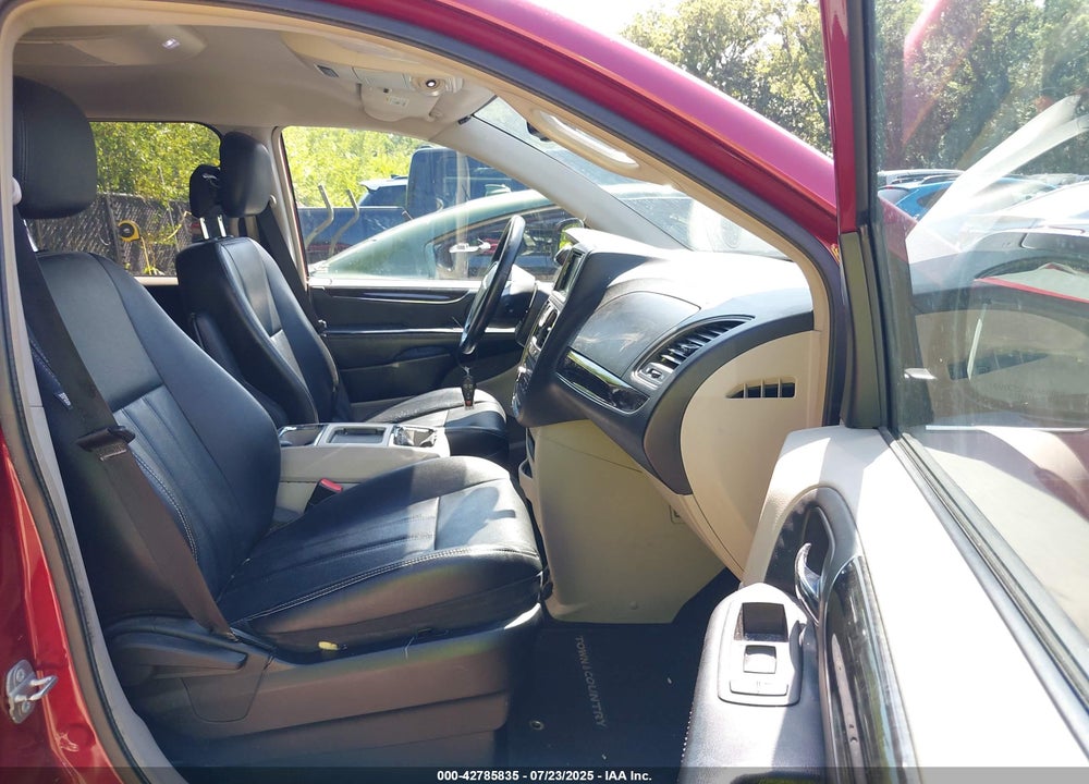 2014 CHRYSLER TOWN & COUNTRY TOURING VIN: 2C4RC1BG4ER292425
