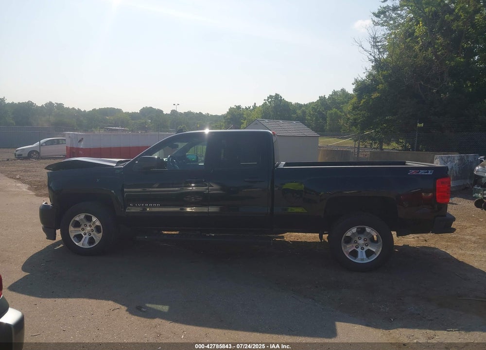 2017 CHEVROLET SILVERADO 1500 2LT VIN: 1GCVKREC7HZ268865