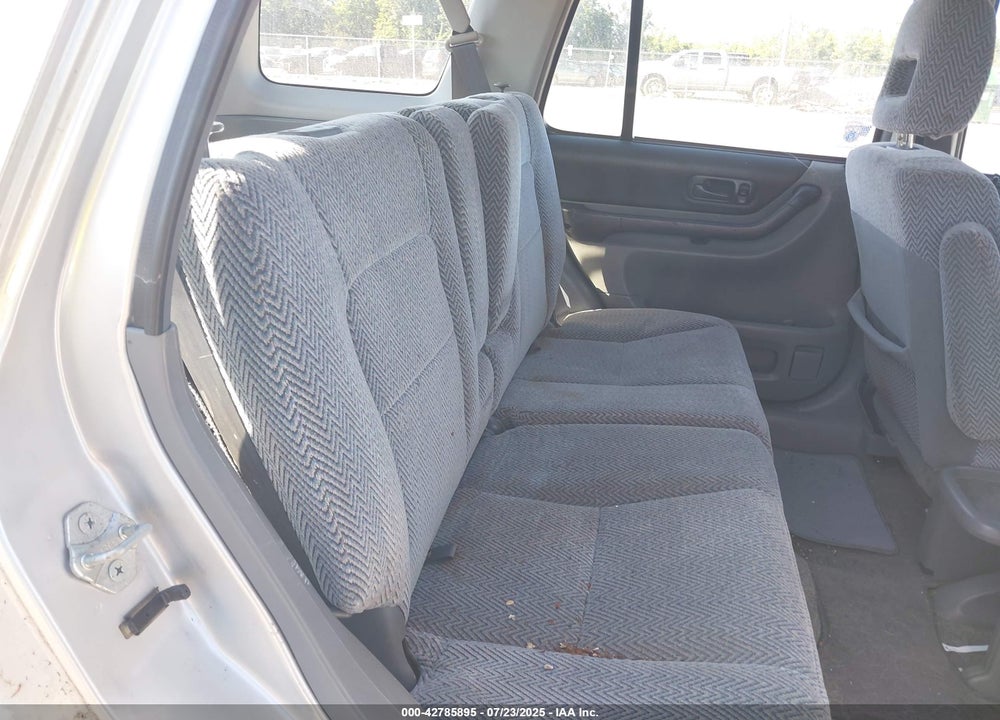 1997 HONDA CR-V VIN: JHLRD1855VC045817