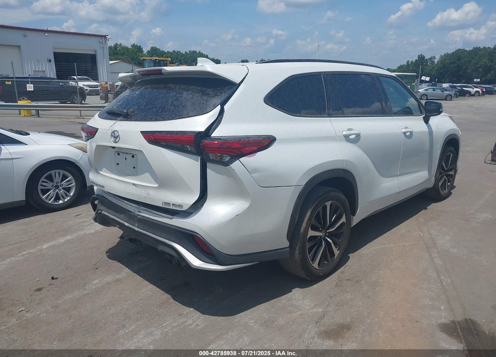 2022 TOYOTA HIGHLANDER XSE VIN: 5TDJZRBH6NS164777