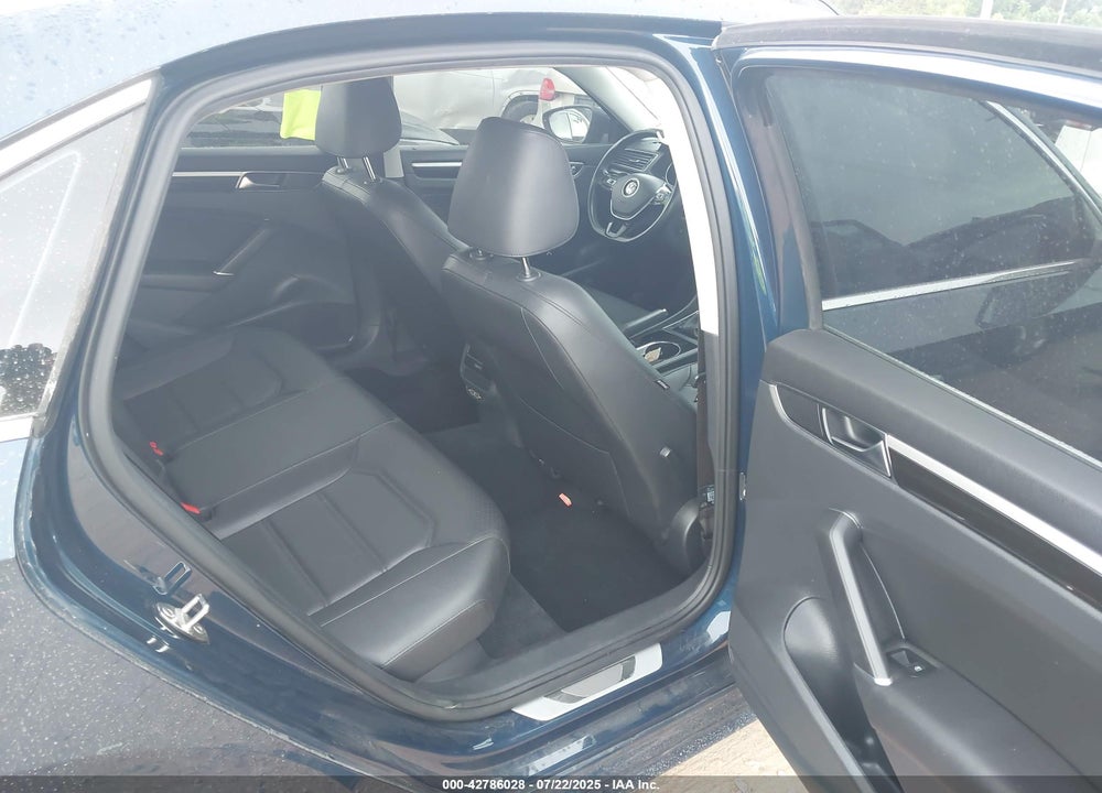 2019 VOLKSWAGEN PASSAT VIN: 1VWMA7A35KC003720