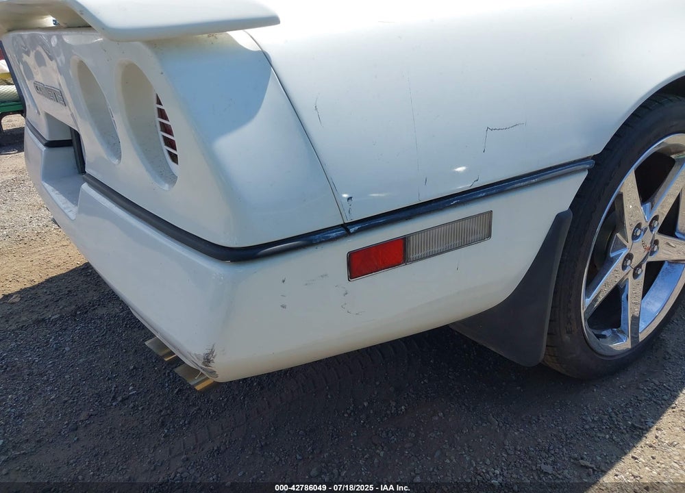 1985 CHEVROLET CORVETTE VIN: 1G1YY0784F5132948