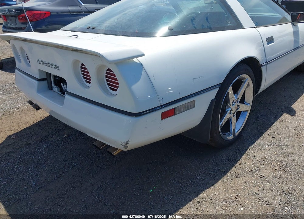 1985 CHEVROLET CORVETTE VIN: 1G1YY0784F5132948